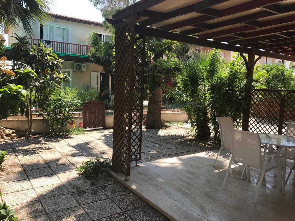Maria Petros Beach Houses Villa Perivolia Exterior photo